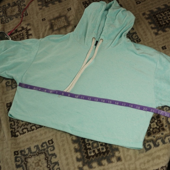 Material Girl Active Hooded Crop Top - Picture 7 of 8